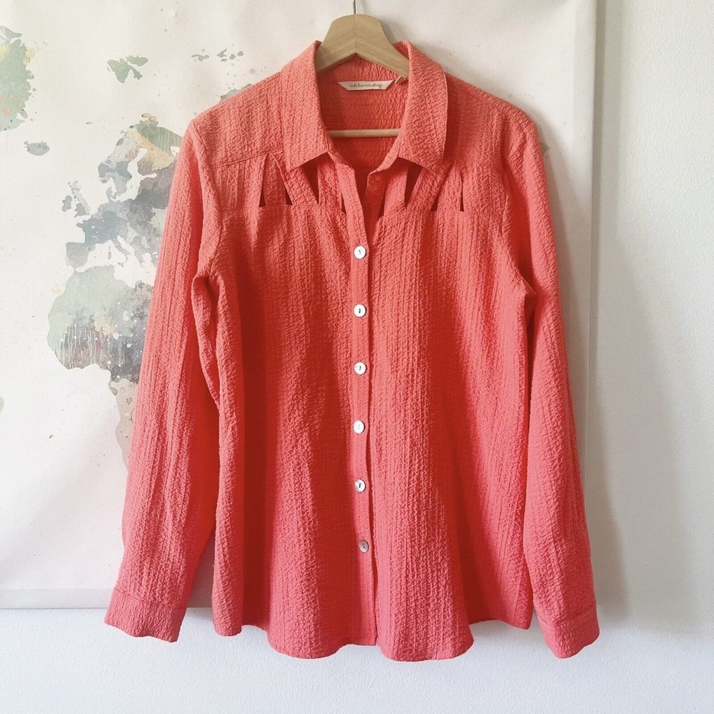 Soft Surroundings Size Medium Shirt Button Front Peekaboo Cut Out‎ Coral Crinkle
